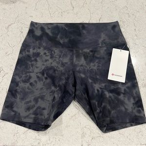 NWT- Lululemon align HR Short 8”
